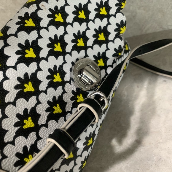Vera Bradley Crossbody Bag - Picture 5 of 6
